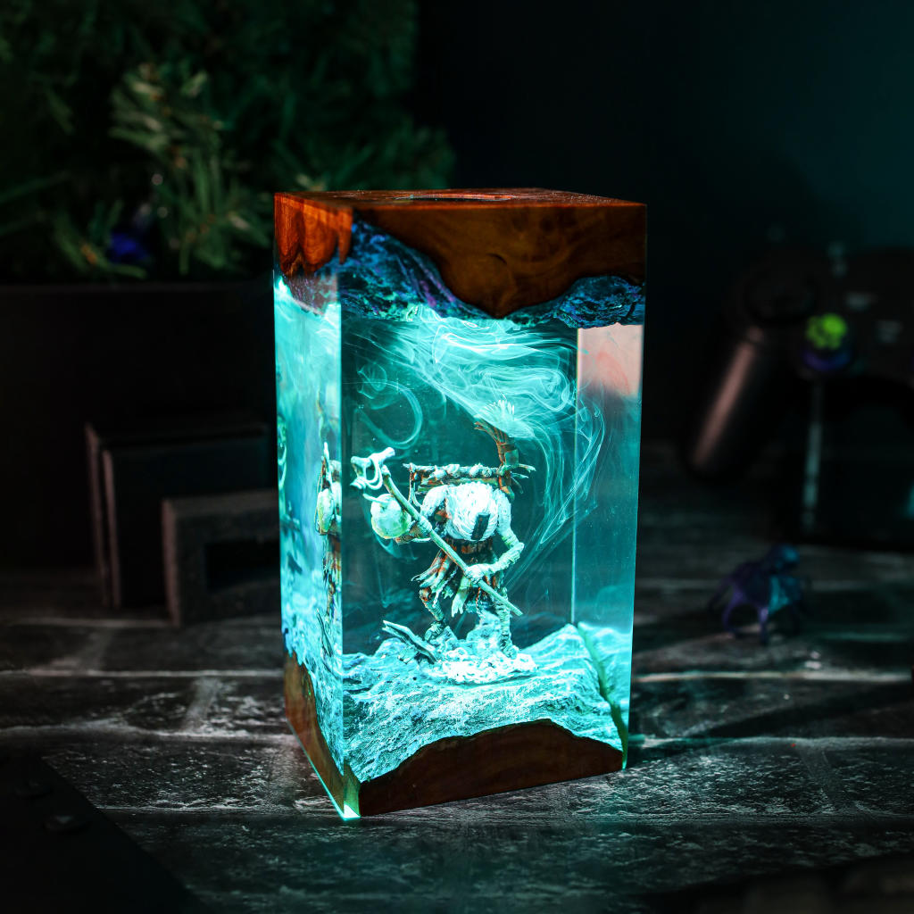 Monoco Clair Obscur Expedition 33 Lamp - Image 5