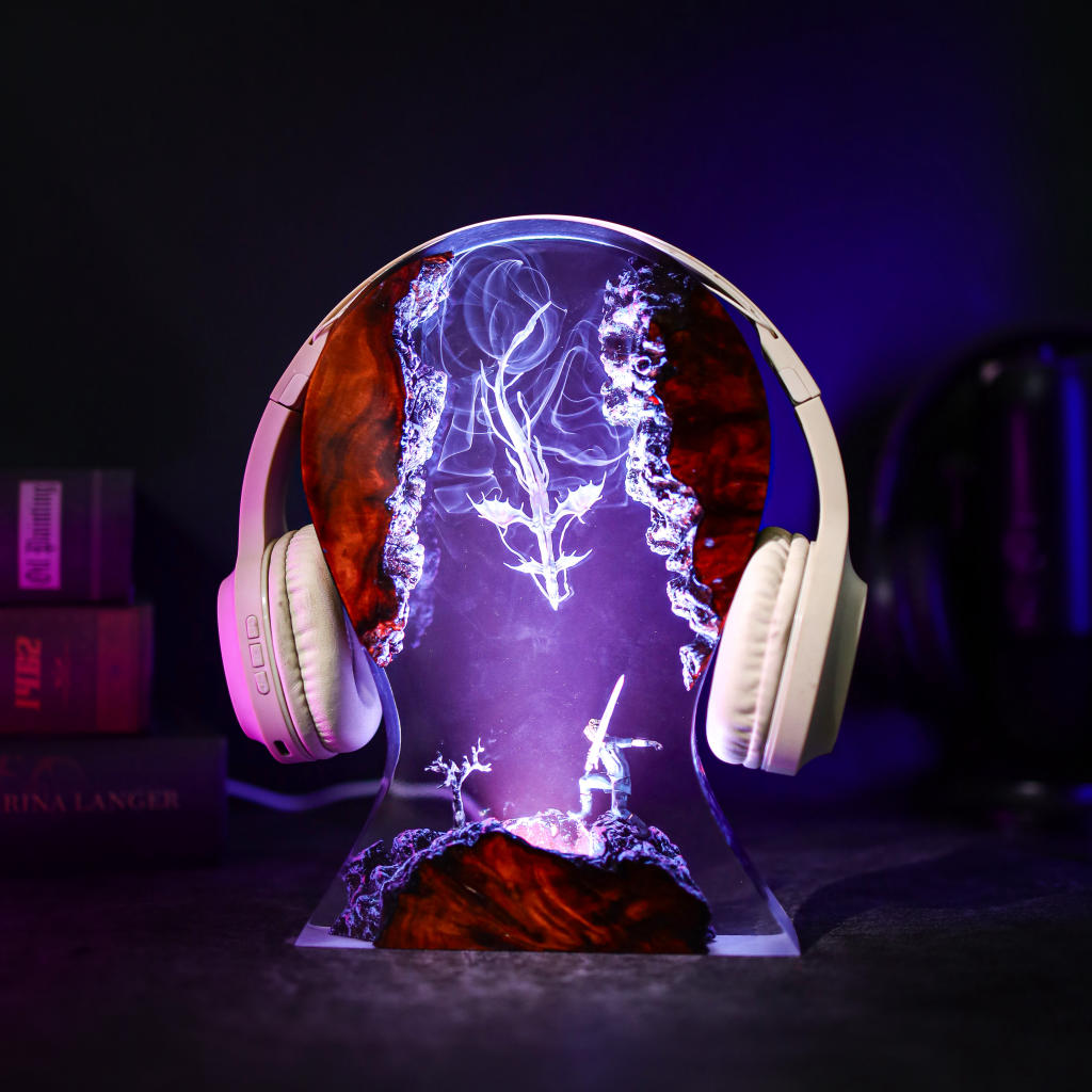 Noctis vs Leviathan Final Fantasy Headphone Stand - Image 3
