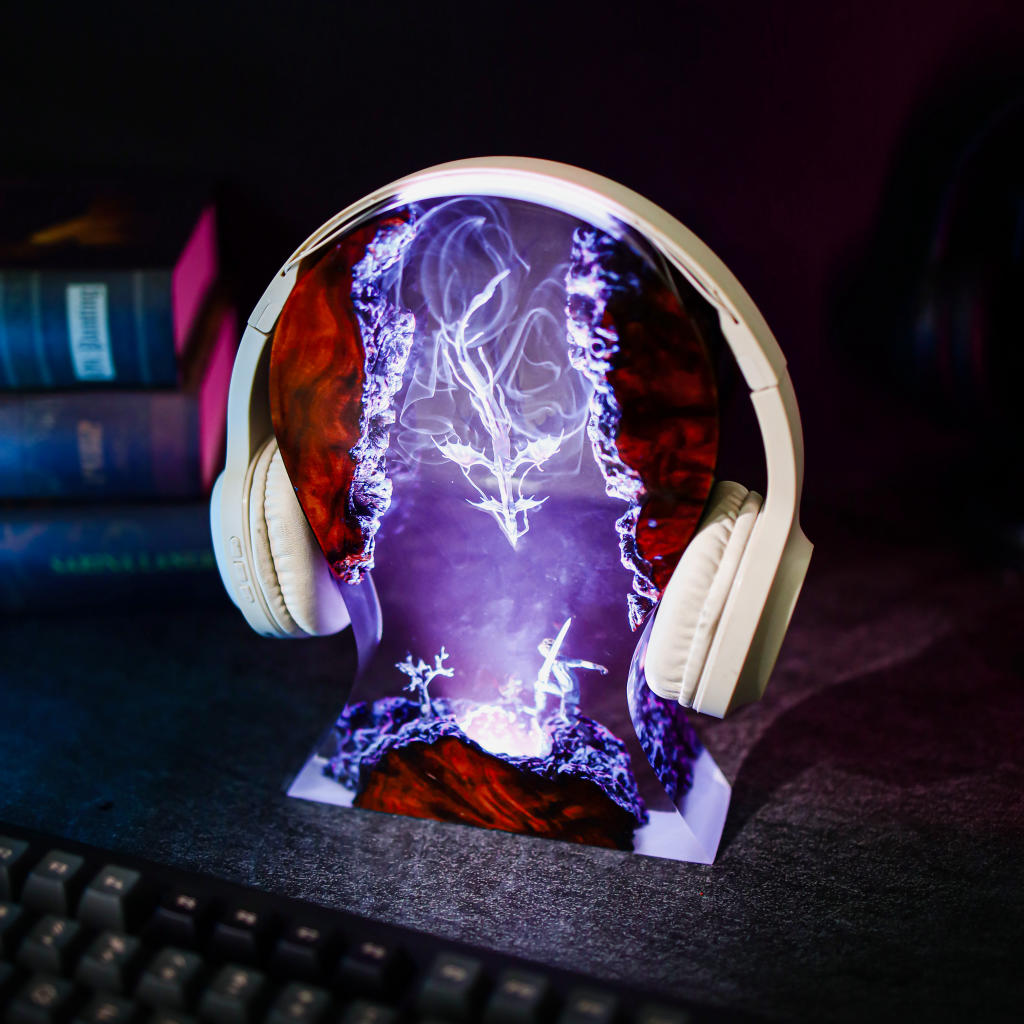 Noctis vs Leviathan Final Fantasy Headphone Stand - Image 2