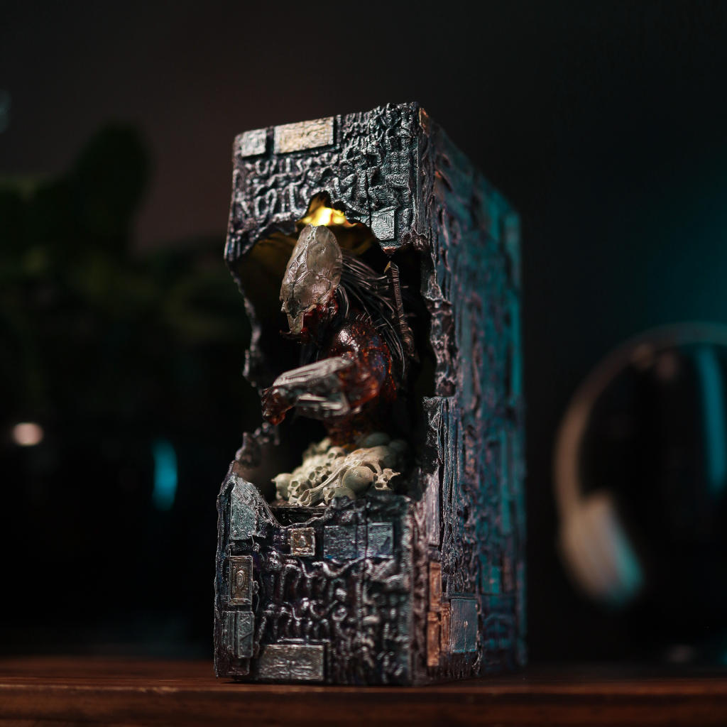 Predator Book Nook - Image 11