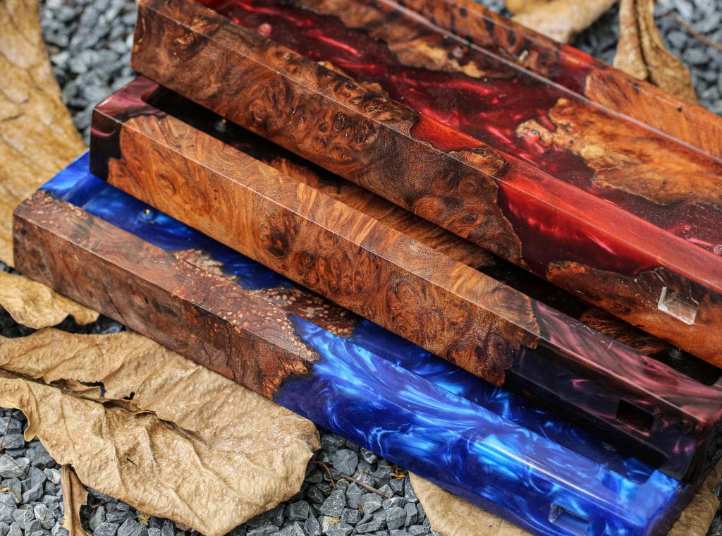 Red Resin and Wood Keyboard Case - Image 3