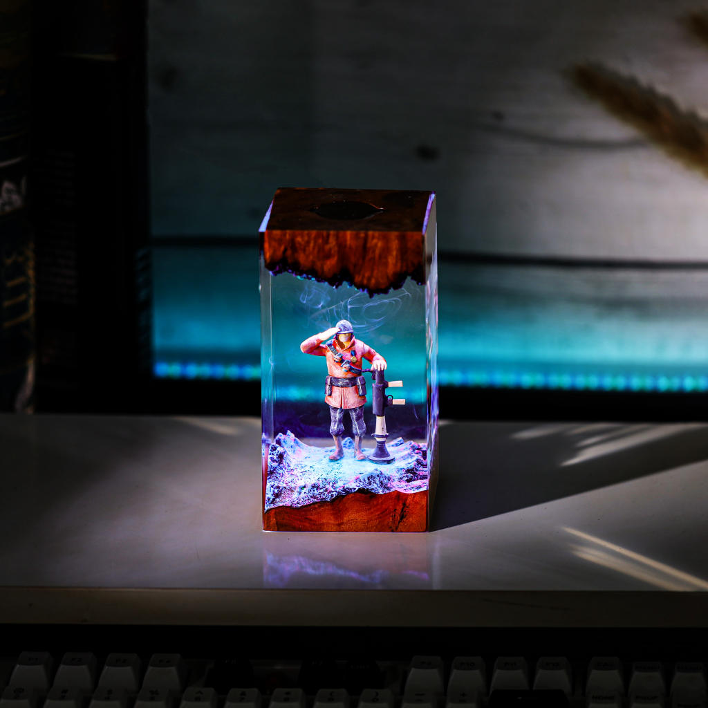 Red Soldier Team Fortress Lamp - Image 5