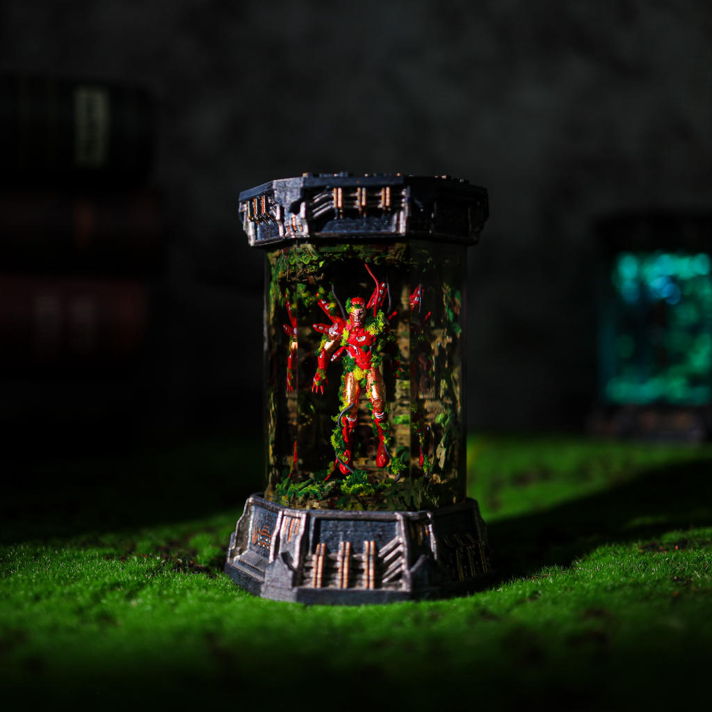 Rusted Iron Man Chamber Lamp - Image 2