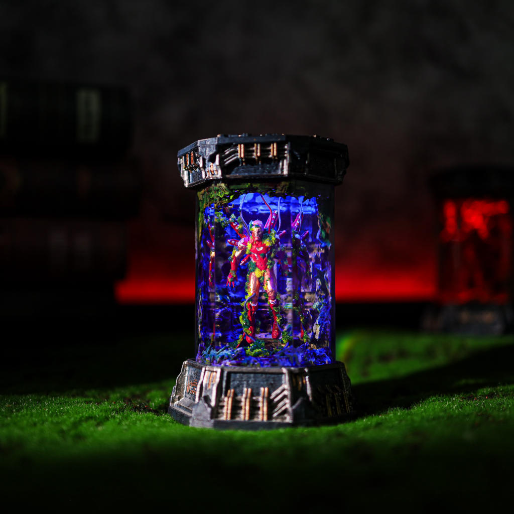 Rusted Iron Man Chamber Lamp - Image 7