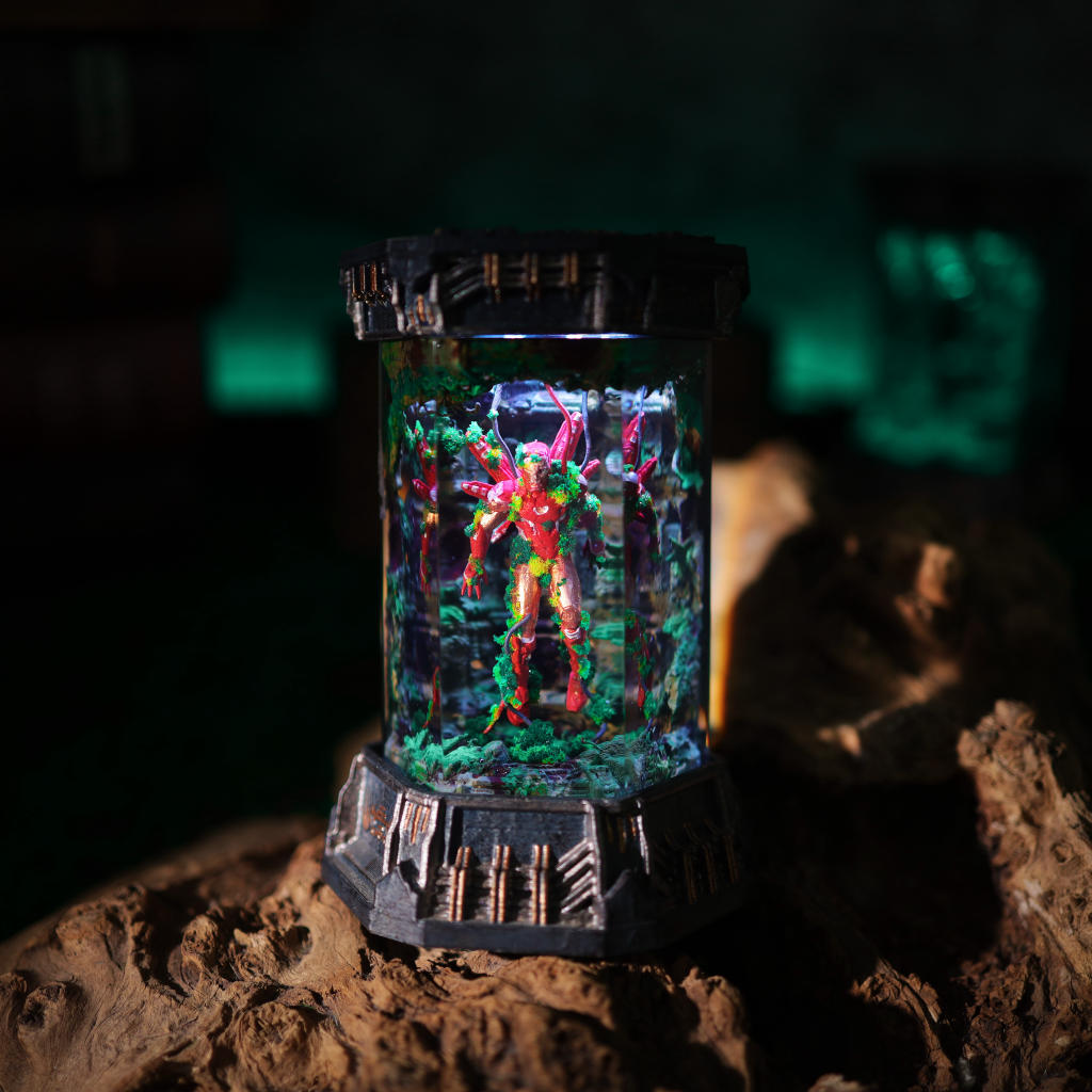 Rusted Iron Man Chamber Lamp - Image 4