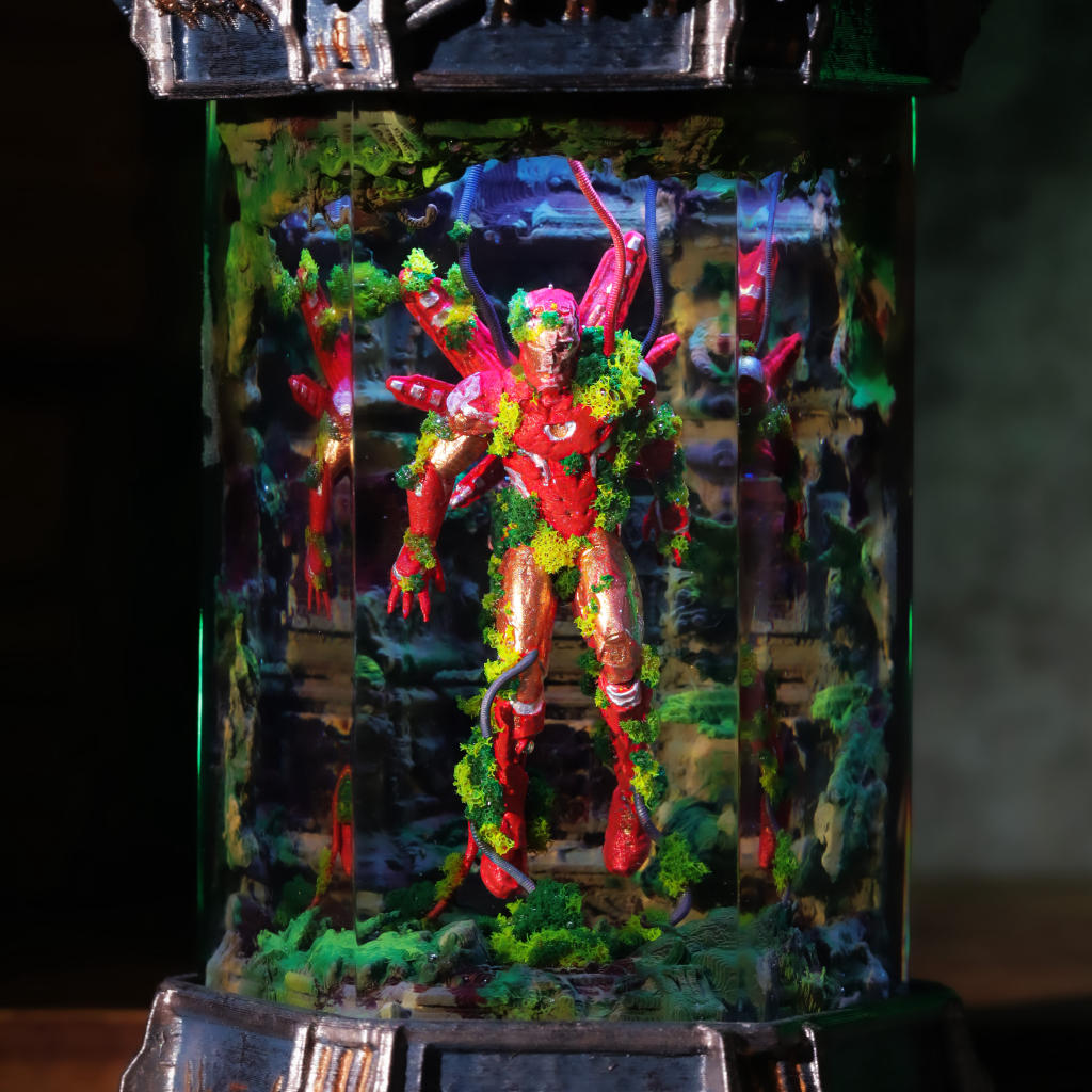 Rusted Iron Man Chamber Lamp - Image 8