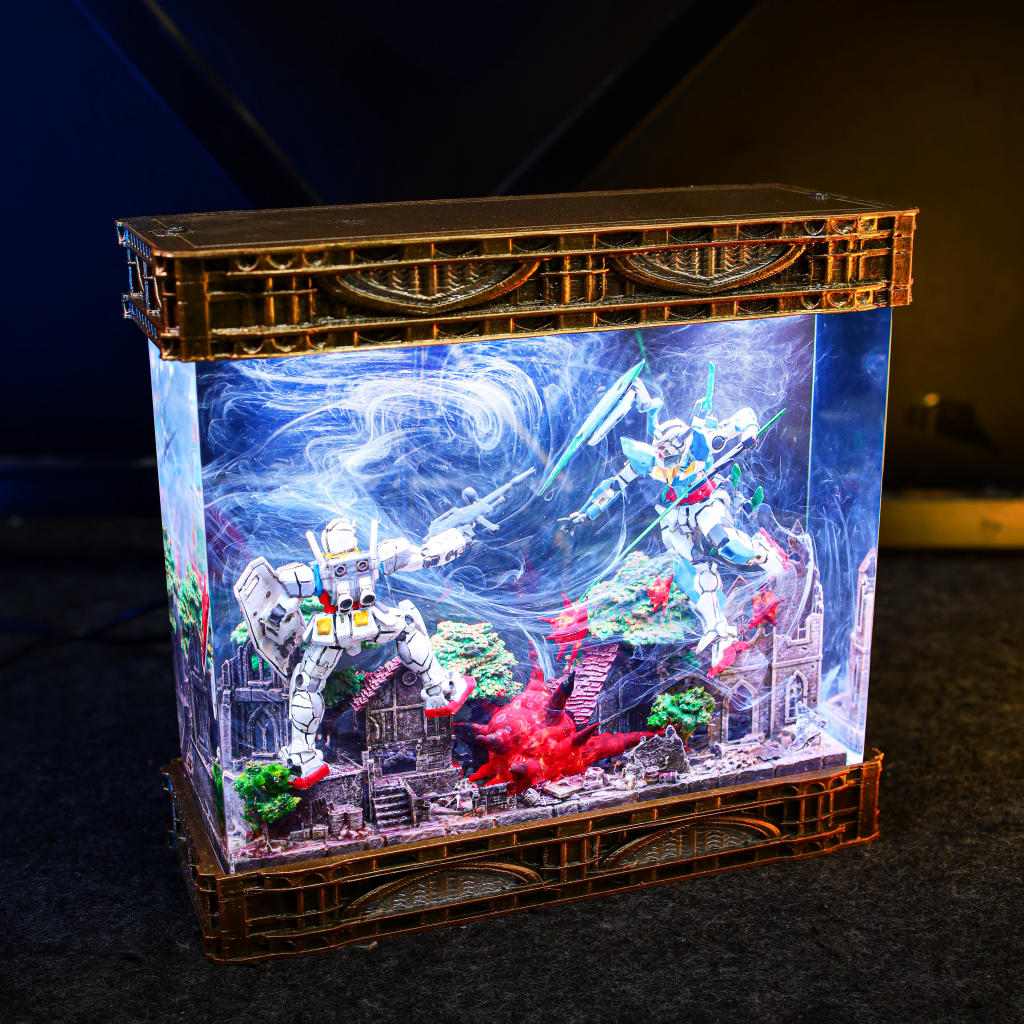 RX-78-2 Gundam Battle Diorama Lamp - Image 3