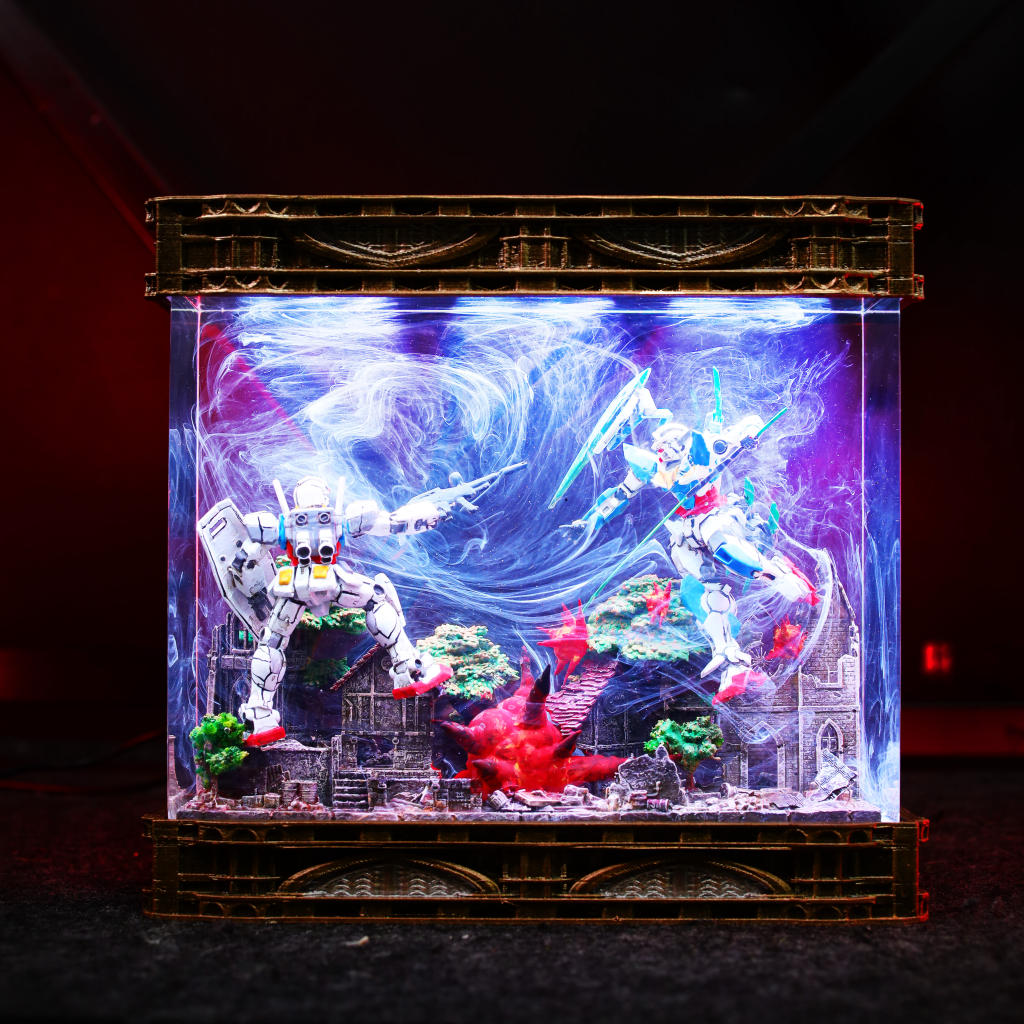 RX-78-2 Gundam Battle Diorama Lamp - Image 11