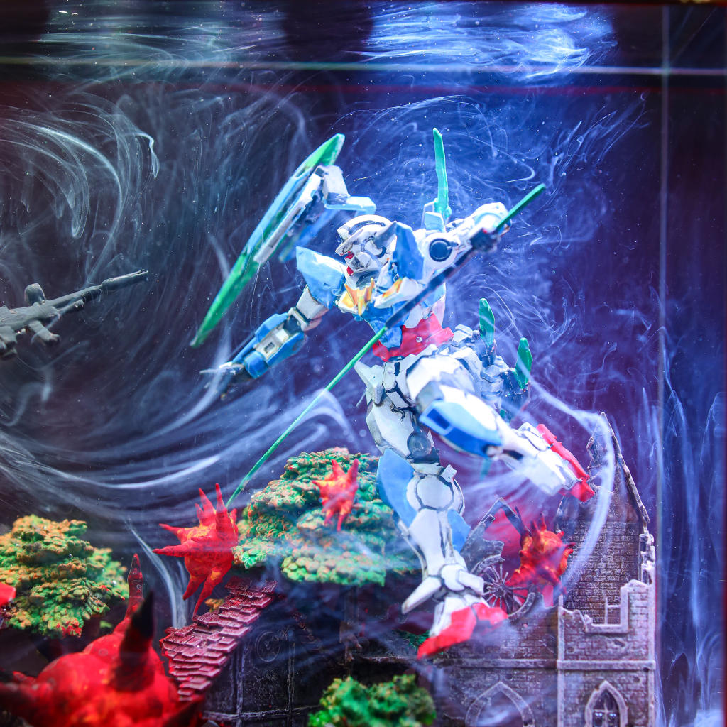 RX-78-2 Gundam Battle Diorama Lamp - Image 9