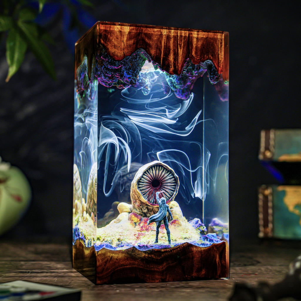 Sandworm Dune Night Light - Image 3