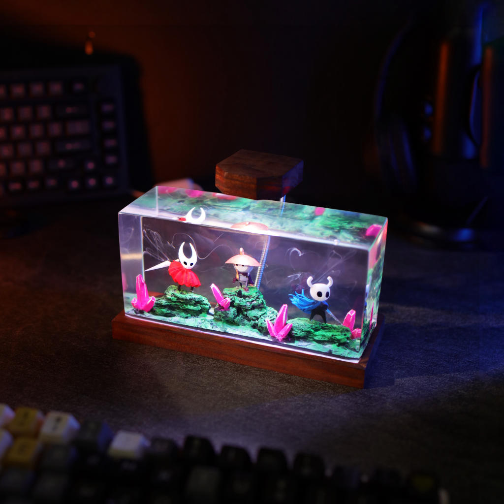 Silksong Knight Sherma Epoxy Lamp - Image 3
