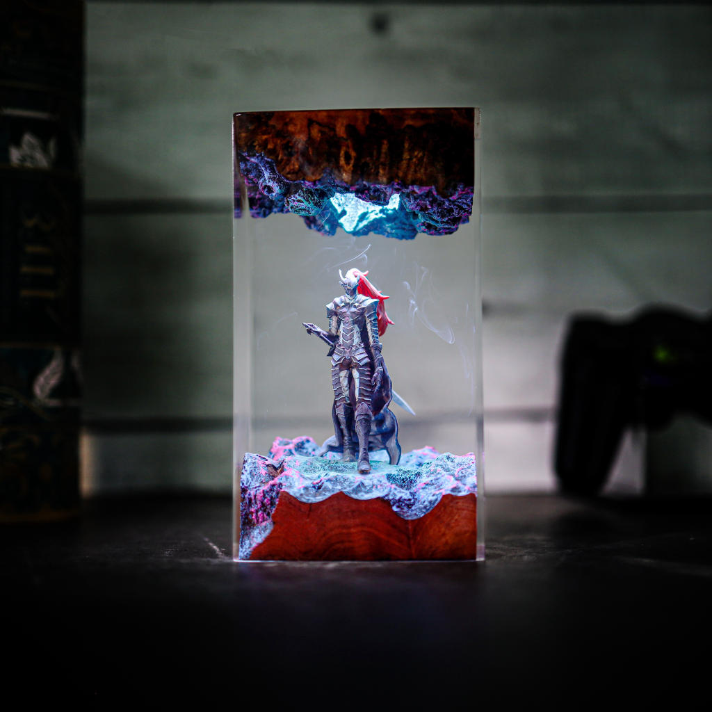 Bloodred Warrior Epoxy Resin Lamp - Image 2