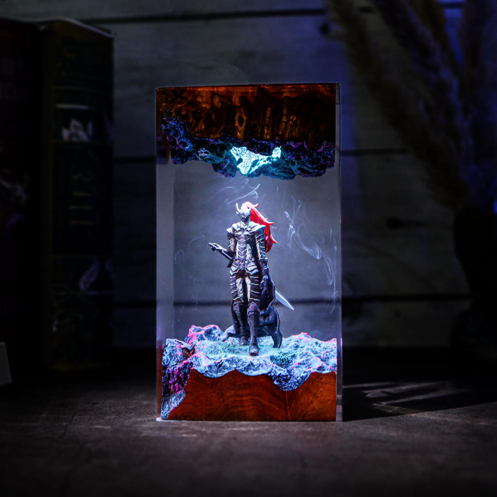 Bloodred Warrior Epoxy Resin Lamp - Image 6