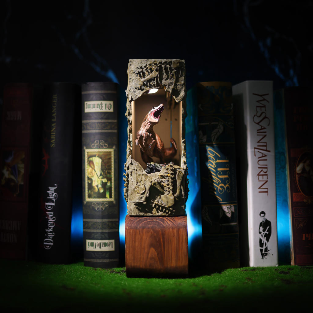 T-Rex Book Nook - Image 4
