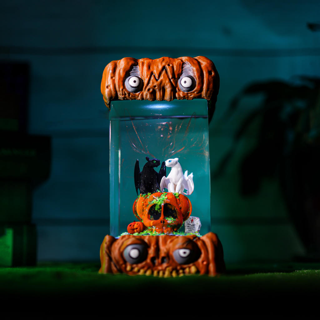 Toothless and Light Fury Halloween Lamp - Image 6