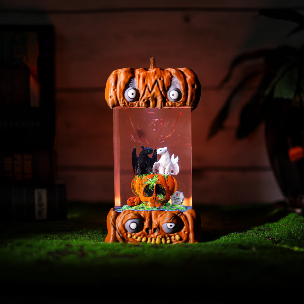 Toothless and Light Fury Halloween Lamp - Image 2