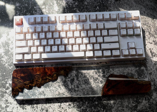Clear Resin and Wood wrist rest - Image 4