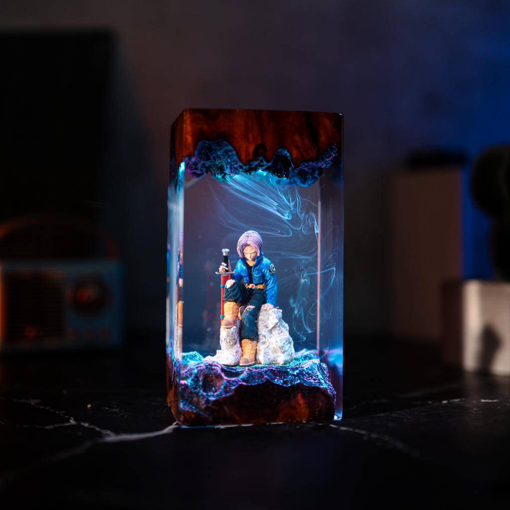 Lavender Warrior Resin Lamp - Image 7