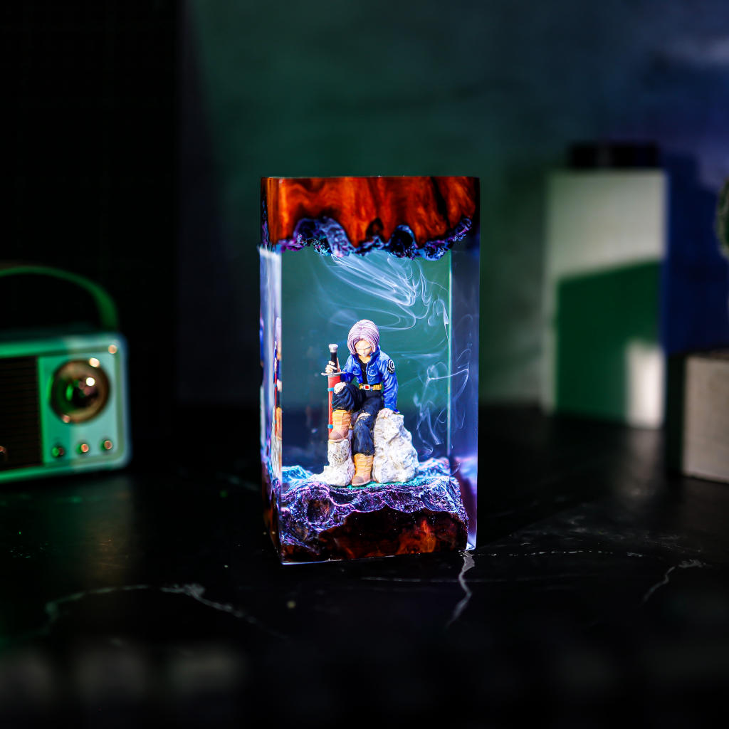 Lavender Warrior Resin Lamp - Image 2