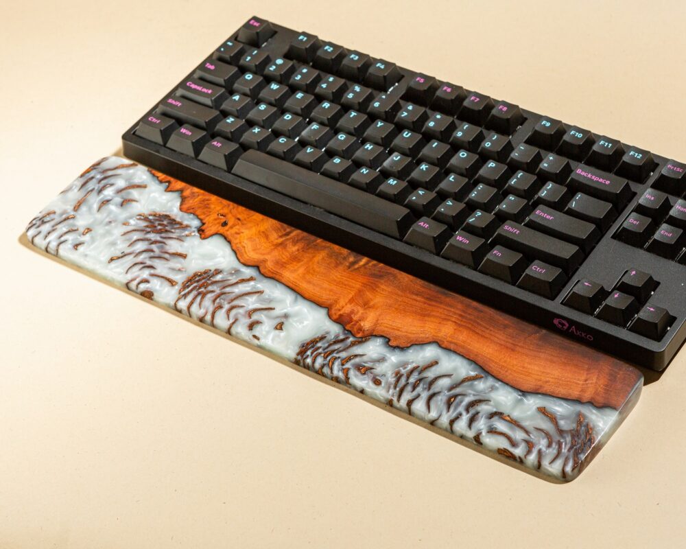 Yin Yang Resin and Wood wrist rest - Image 6