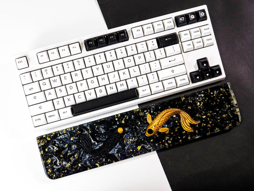 Yin Yang Resin Wrist Rest - Image 3