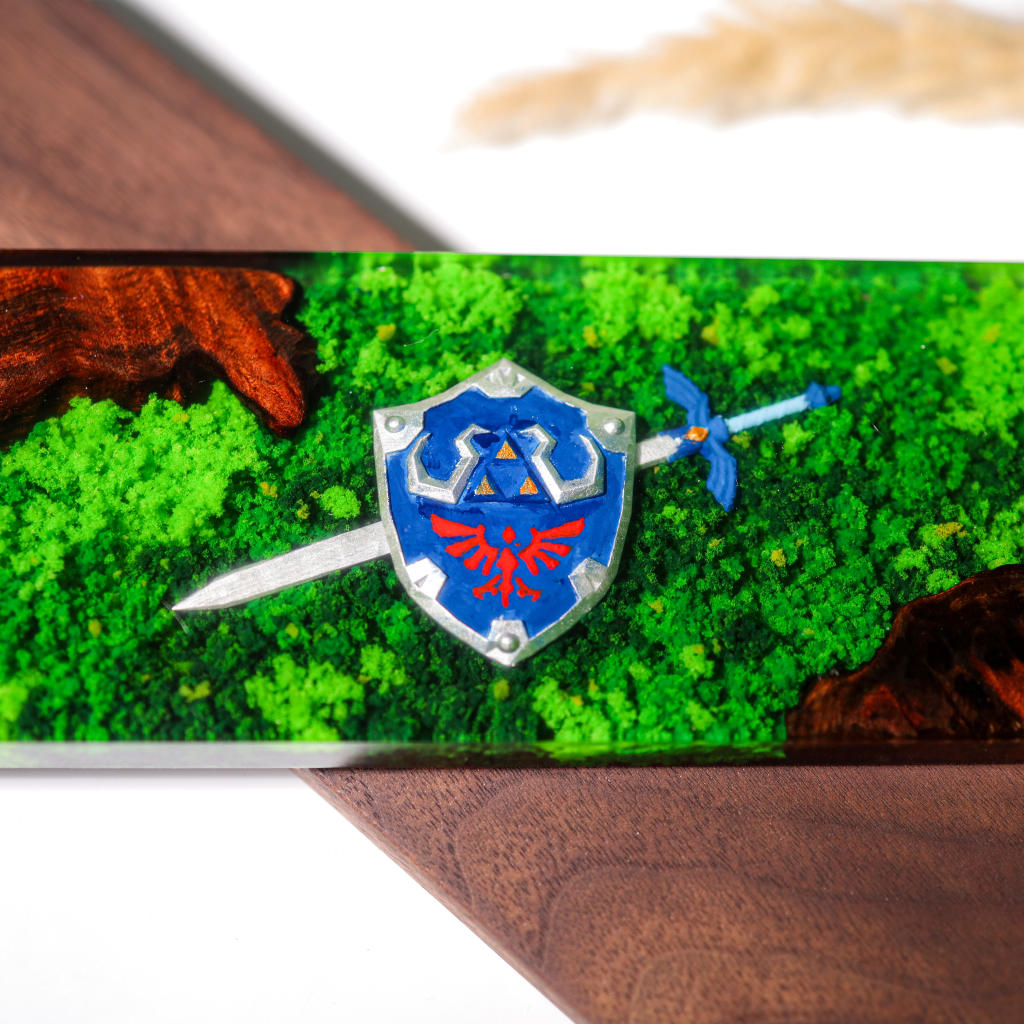Zelda Hylian Shield and Master Sword Wrist Rest - Image 5